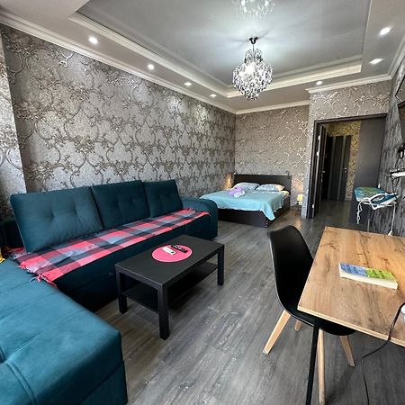 Apartment With City View On Sydykova St. 123 Bișkek Exterior foto